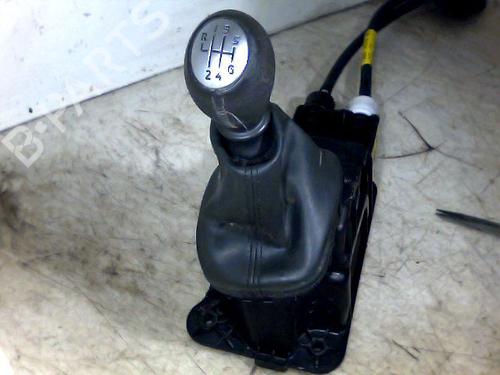 Used Shift knob RENAULT MEGANE III Hatchback (BZ0/1_, B3_) 1.5 dCi (106 hp) 26071895