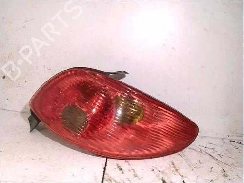 Used Right taillight PEUGEOT 206 Hatchback (2A/C) 1.4 i (75 hp) 26097103