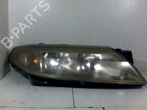 Used Right headlight RENAULT LAGUNA II (BG0/1_) 1.9 dCi (BG08, BG0G) (120 hp) 26081557