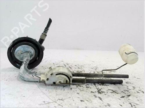 Used Fuel pump RENAULT TRAFIC Van (T_, P_, V_) 2.1 D (64 hp) 29504402