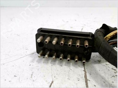 Switch MERCEDES-BENZ 124 Saloon (W124) 200 D (124.120) | BP28543622I30