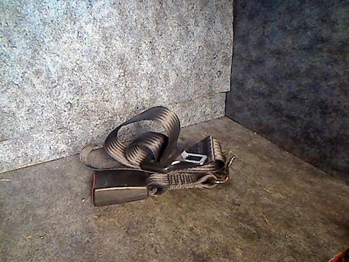 Used Rear center seatbelt FORD FIESTA IV (JA_, JB_) 1.8 D (60 hp) 26118695