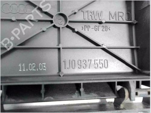 Fuse box SEAT LEON (1M1) 1.6 16 V | BP29483112E1 