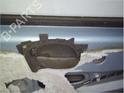 Used Front left interior door handle PEUGEOT 206 Hatchback (2A/C) 1.4 i (75 hp) 26113327