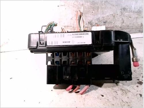 Fuse box RENAULT MEGANE II Saloon (LM0/1_) 1.6 16V (LM1R, LM0C) | BP26110083E1 