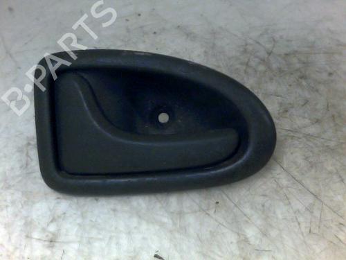 Used Front left interior door handle RENAULT MEGANE I (BA0/1_) 1.9 dCi (BA05, BA1F) (102 hp) 26089559