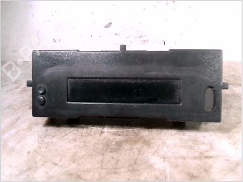 Used Display monitor RENAULT CLIO III (BR0/1, CR0/1) 1.5 dCi (BR17, CR17) (86 hp) 26101354