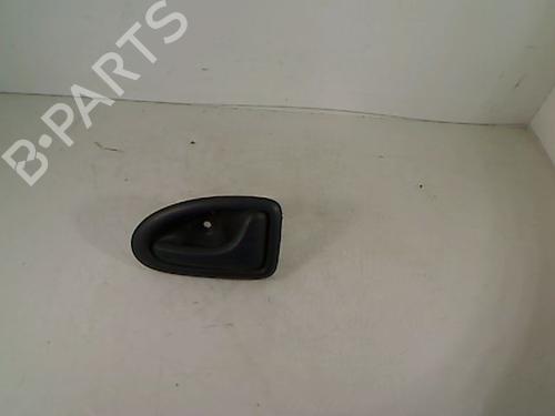 Højre fortil invendig håndtag RENAULT CLIO II (BB_, CB_) 1.5 dCi (B/CB07) (65 hp) 26065520