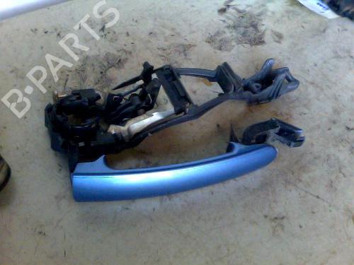 Used Front left exterior door handle VW POLO (9N_, 9A_) 1.4 16V (75 hp) 26110136