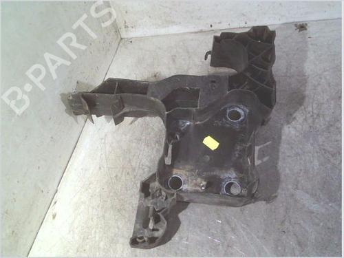 Right headlight support RENAULT MEGANE II Estate (KM0/1_) 1.5 dCi (KM1F) | BP29902562C156