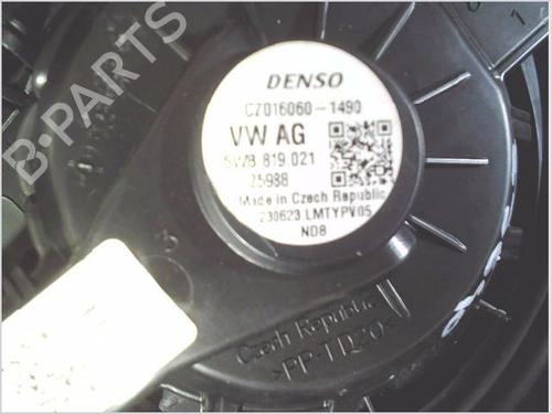 Heater blower motor VW GOLF VIII (CD1, DA1) 2.0 TDI | BP29578271M62 