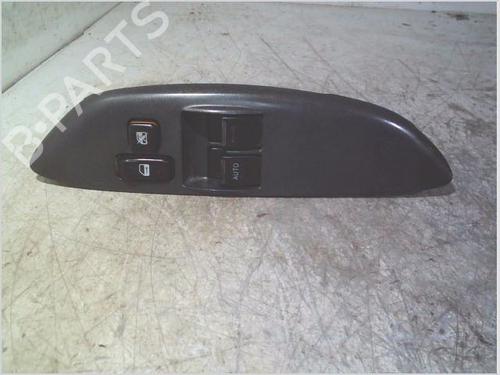 Used Switch TOYOTA YARIS (_P1_) 1.4 D-4D (NLP10_, NLP10R) (75 hp) 26293135