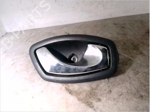 Used Front right interior door handle RENAULT MEGANE III Grandtour (KZ0/1) 1.5 dCi (KZ09, KZ0D, KZ1G, KZ29, KZ14, KZ1W, KZ10, KZ1F,... (110 hp) 26105354
