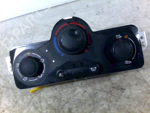 AC Styreenhet / Manøvreringsenhet RENAULT CLIO III (BR0/1, CR0/1) 1.5 dCi (C/BR0G, C/BR1G) (68 hp) 26067210