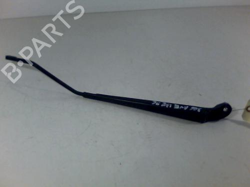 Used Front windshield wiper arm PEUGEOT 306 Hatchback (7A, 7C, N3, N5) 1.4 (75 hp) 26060218