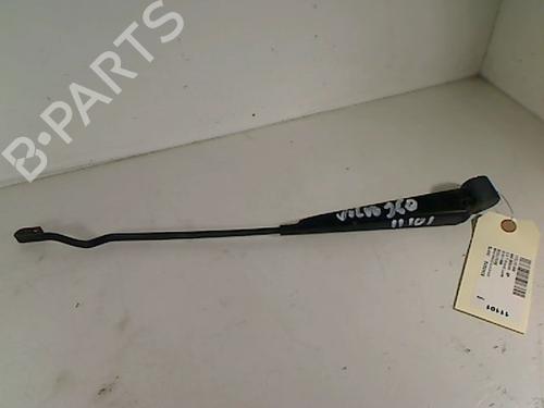 Used Front windshield wiper arm VOLVO 940 II Estate (945) 2.3 ti (135 hp) 26106329