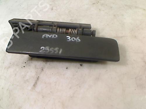 Used Front right exterior door handle PEUGEOT 306 Hatchback (7A, 7C, N3, N5) 1.9 D (92 hp) 26091427