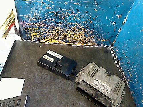 Used Engine control unit (ECU) RENAULT MASTER II Van (FD) 3.0 dCi 140 (FD0T, FD0S, FD2T, FD3S, FD8S) (136 hp) 29540222