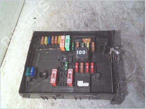 Used Fuse box VW TOURAN (1T3) 2.0 TDI (140 hp) 31578643