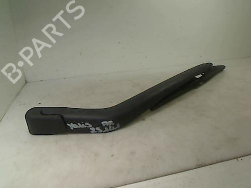 Used Rear windshield wiper arm TOYOTA YARIS (_P9_) 1.4 D-4D (NLP90_, NLP90R) (90 hp) 26089912