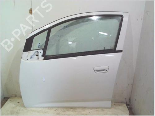 Used Left front door CHEVROLET SPARK (M300) 1.0 (68 hp) 26117548