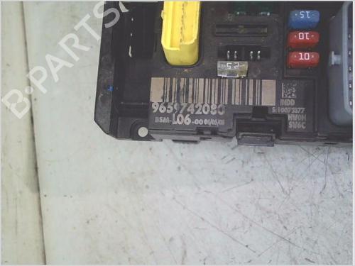 Fuse box PEUGEOT 307 SW (3H) 1.6 HDI 110 | BP28324968E1