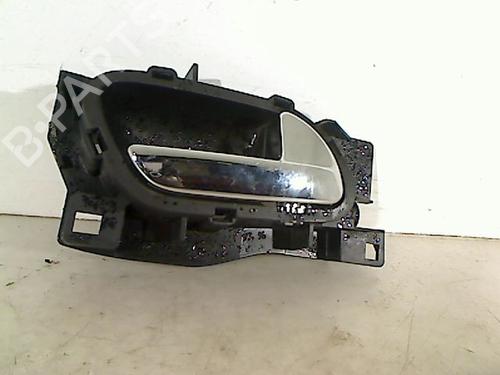 Used Front right interior door handle PEUGEOT 407 (6D_) 2.0 HDi 135 (6DRHRH, 6DRHRE, 6DRHRG, 6DRHRJ) (136 hp) 26067758