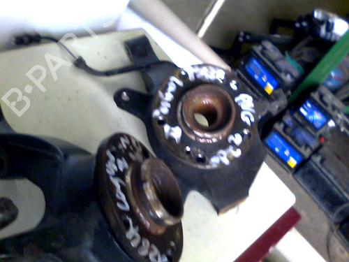Used Left front steering knuckle RENAULT LAGUNA II (BG0/1_) 2.2 dCi (BG0F) (150 hp) 26058948