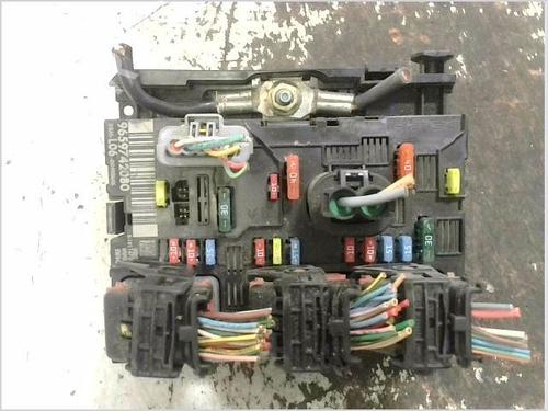 Used Fuse box Fuse box 37446544 37446544