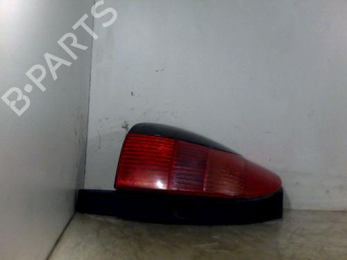 Used Left taillight PEUGEOT 306 Break (7E, N3, N5) 1.4 (75 hp) 26076432