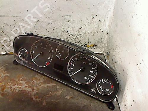 Used Instrument cluster PEUGEOT 406 Coupe (8C) 2.0 16V (135 hp) 26065010