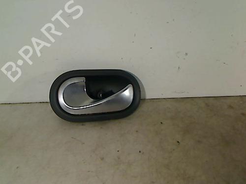 Used Front left interior door handle RENAULT SCÉNIC II (JM0/1_) 1.9 dCi (JM14) (131 hp) 26067878