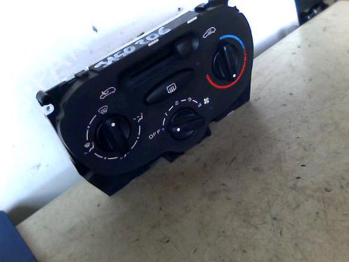 Used Climate control PEUGEOT 206 Hatchback (2A/C) 1.1 i (60 hp) 26059194