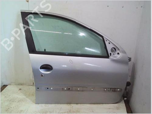 Used Right front door PEUGEOT 206 Hatchback (2A/C) 1.4 i (75 hp) 26115884