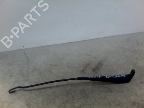 Used Front windshield wiper arm RENAULT CLIO I (B/C57_, 5/357_) 1.2 (B/C/S577) (54 hp) 26068799