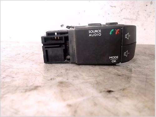 Used Switch RENAULT TRAFIC III Van (FG_) 1.6 dCi 95 (FGMJ, FGMR) (95 hp) 26106977