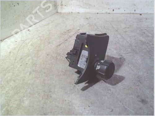 Schakelaar RENAULT SCÉNIC II (JM0/1_) 1.9 dCi (JM0G, JM12, JM1G, JM2C) (120 hp) 28603887