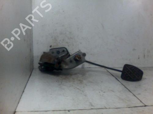 Used Clutch pedal NISSAN JUKE (F15) 1.6 (117 hp) 26079421