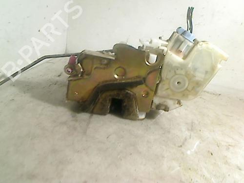 Used Front left lock NISSAN PICK UP (D22) 2.5 Di 4WD (133 hp) 26079658