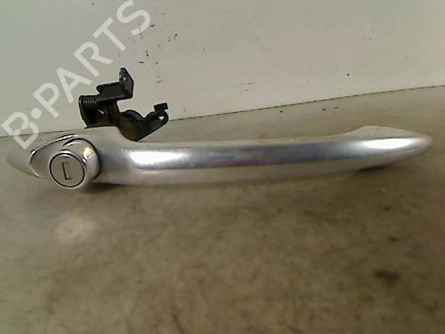 Højre fortil udvendigt håndtag ALFA ROMEO 156 (932_) 1.9 JTD (932.A2B00, 932.A2C00) (115 hp) 30664965