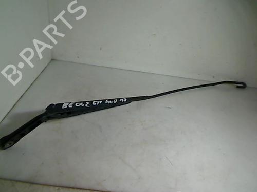 Used Front windshield wiper arm AUDI A3 (8L1) 1.9 TDI (110 hp) 26082490