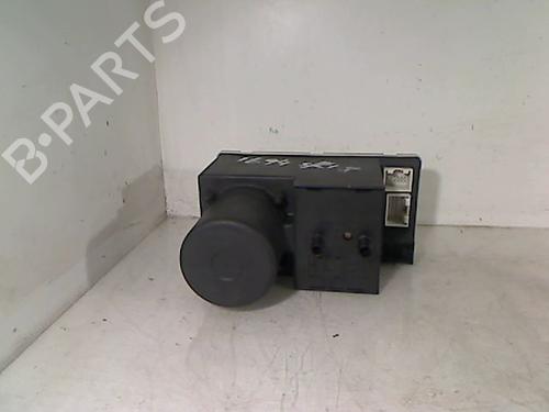 Compressor do fecho central AUDI A3 (8L1) 1.9 TDI (110 hp) 29332846