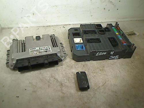Used Engine control unit (ECU) PEUGEOT 308 I (4A_, 4C_) 1.6 HDi (90 hp) 30113375