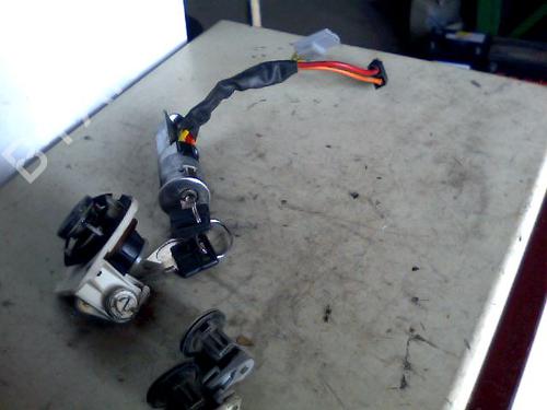 Used Ignition barrel Ignition barrel PEUGEOT 405 I (15B) 1.9 Diesel (69 hp) 40127798 40127798