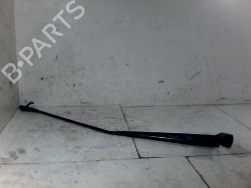 Used Front windshield wiper arm VW POLO (9N_, 9A_) 1.4 TDI (75 hp) 26079869