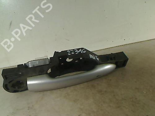 Used Front left exterior door handle RENAULT CLIO III (BR0/1, CR0/1) 1.5 dCi (BR17, CR17) (86 hp) 26072716