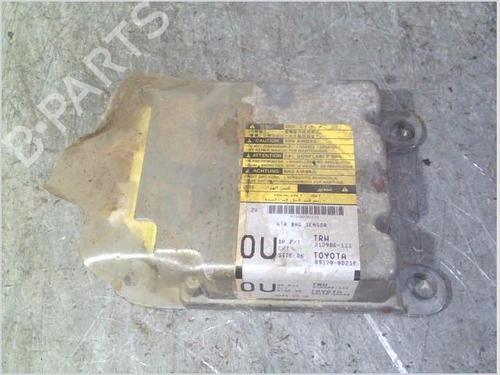 Used ECU airbags TOYOTA YARIS (_P9_) 1.4 D-4D (NLP90_, NLP90R) (90 hp) 29014982