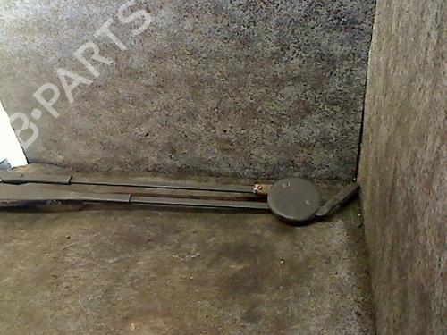 Used Front windshield wiper arm RENAULT TWINGO I (C06_) 1.2 (C063, C064) (55 hp) 26059162
