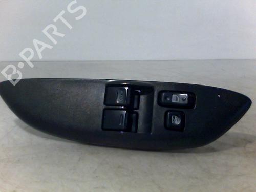 Spak kontakt TOYOTA YARIS (_P1_) 1.3 (NCP10, SCP12_) (86 hp) 26065181