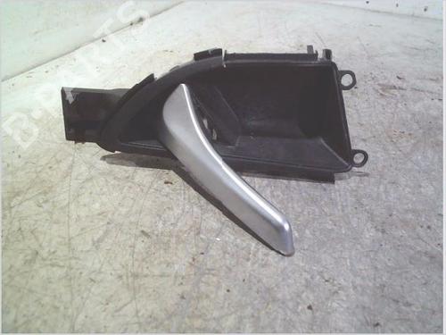 Used Front left interior door handle MERCEDES-BENZ CLA Coupe (C117) CLA 220 CDI / d (117.303) (177 hp) 26589108